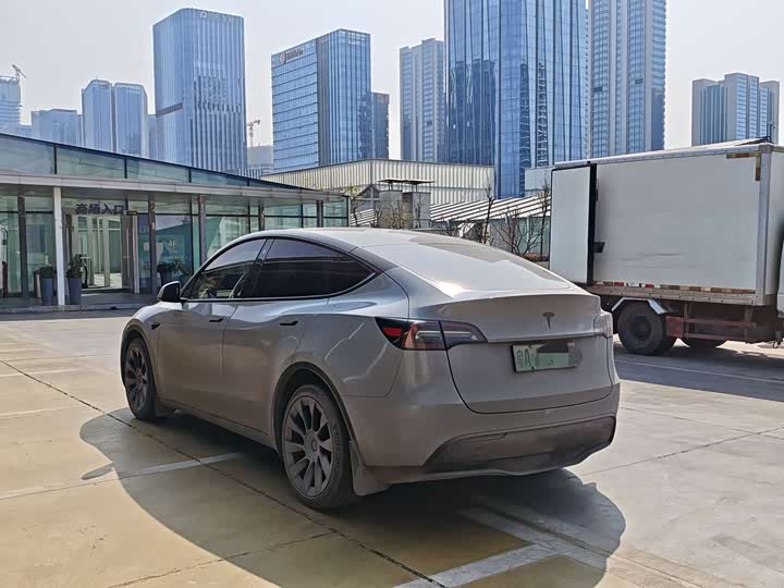 Фото 9 - Tesla Model Y