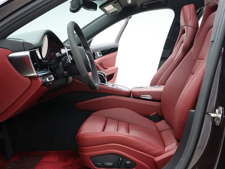 Фото 3 - Porsche Panamera