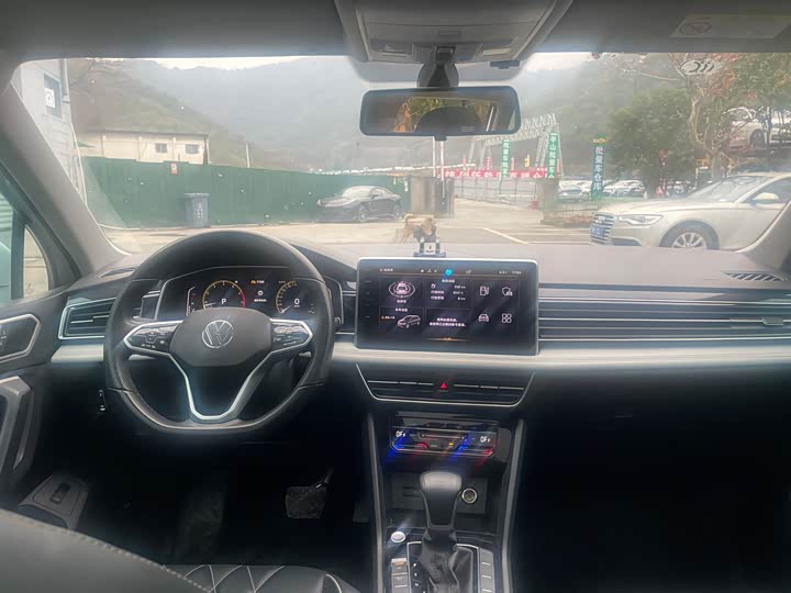 Фото 5 - Volkswagen Tiguan L Pro