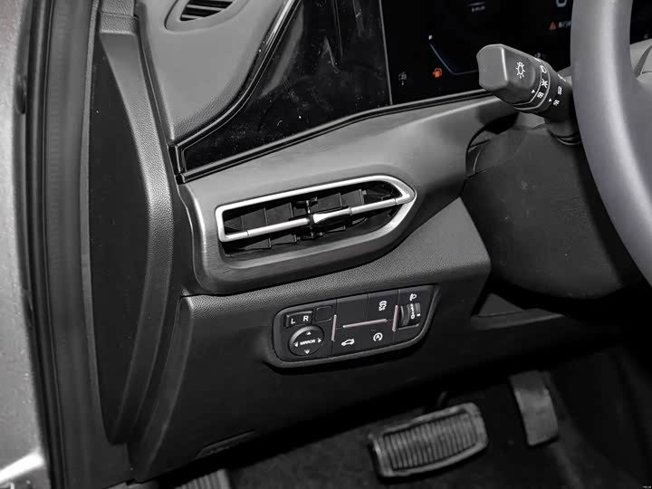 Фото 8 - Changan Eado Plus