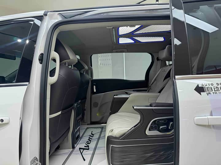 Фото 7 - Buick GL8 ES