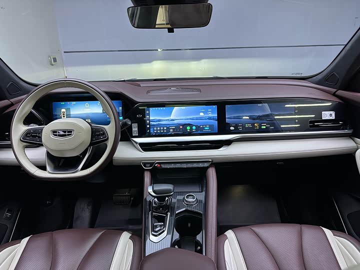 Фото 7 - Geely Monjaro