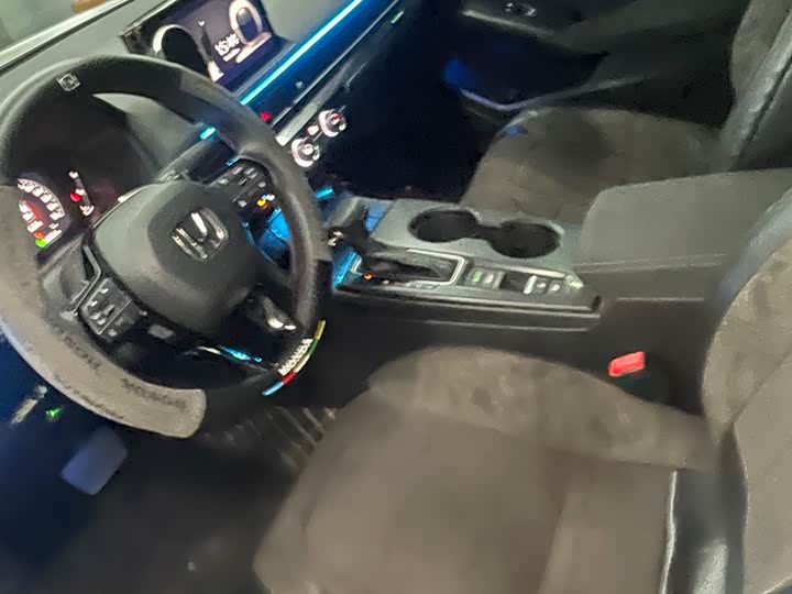 Фото 4 - Honda Civic