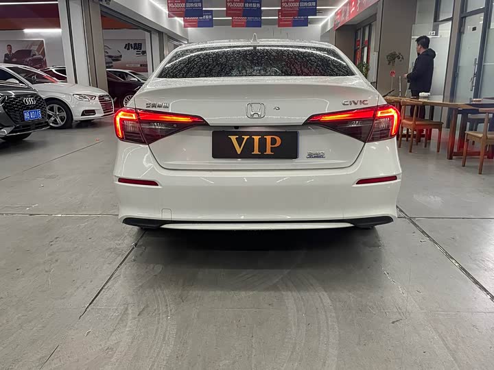 Фото 7 - Honda Civic