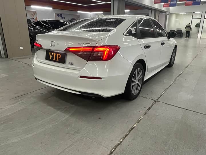 Фото 9 - Honda Civic