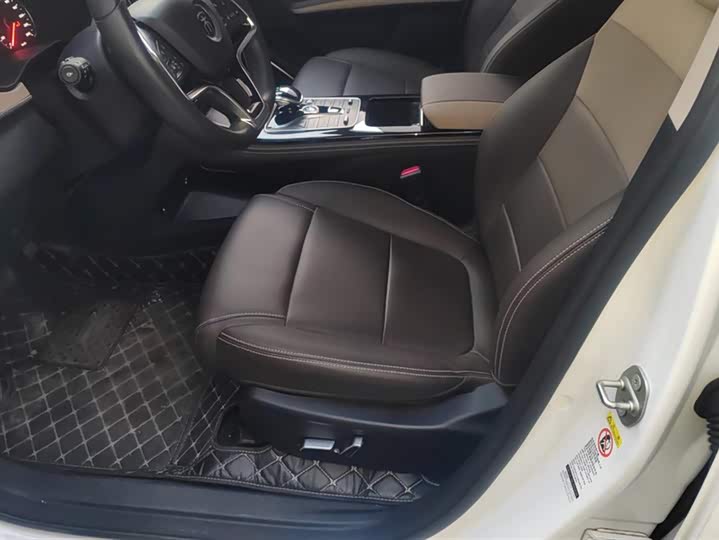 Фото 9 - BYD Song Max Hybrid