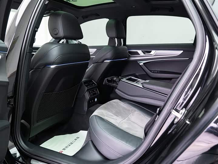 Фото 7 - Audi A6L