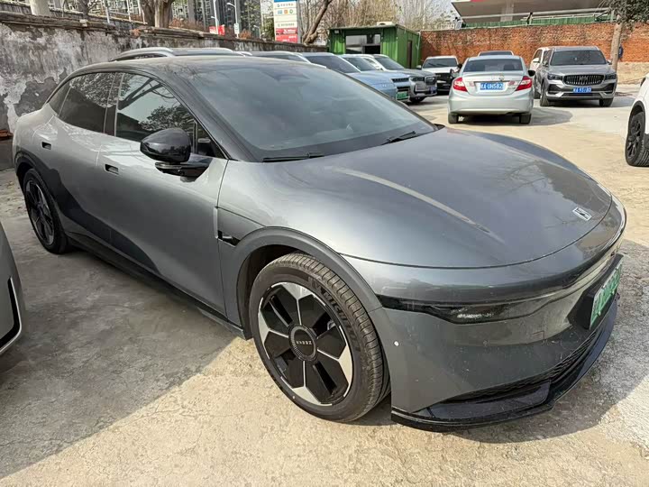 Фото 3 - Zeekr 007