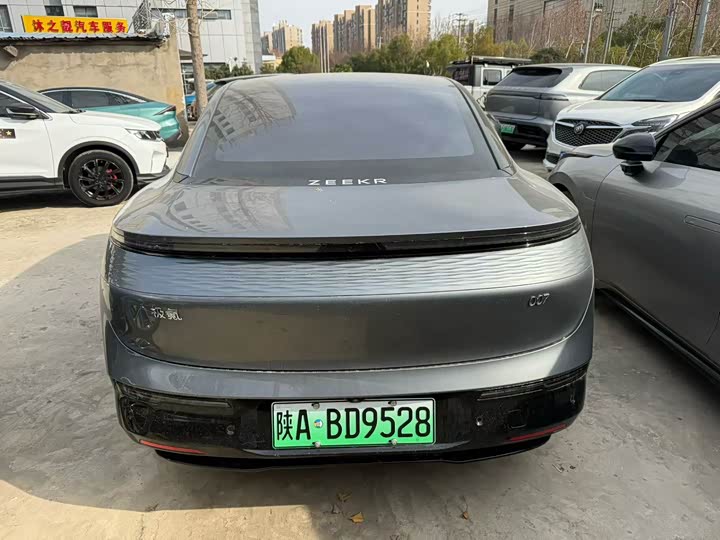 Фото 8 - Zeekr 007