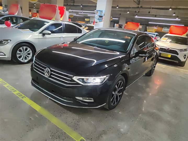 Фото 1 - Volkswagen Magotan