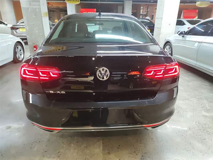 Фото 6 - Volkswagen Magotan