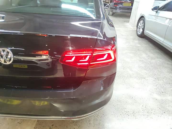 Фото 8 - Volkswagen Magotan