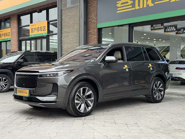 Фото 4 - LiXiang One