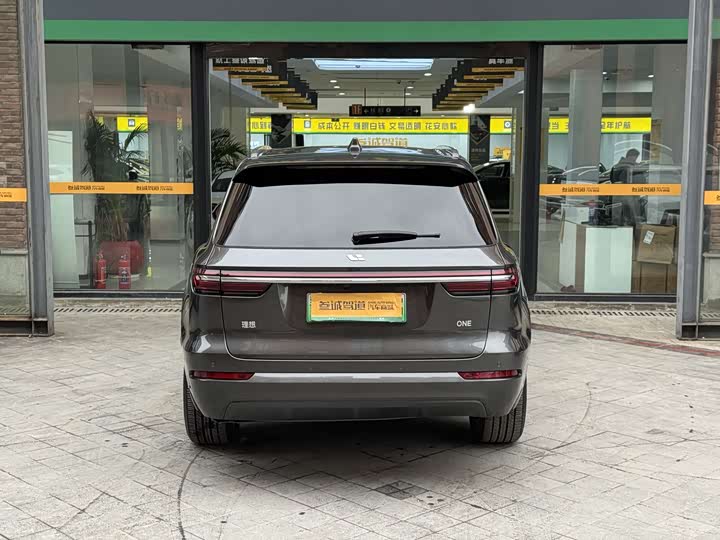 Фото 5 - LiXiang One