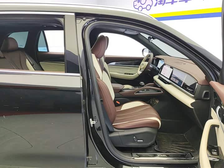 Фото 8 - Geely Monjaro