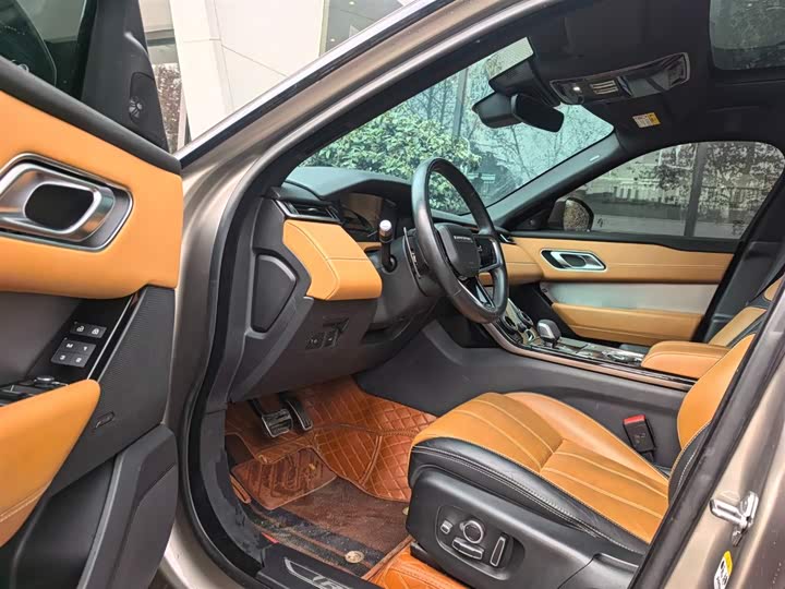 Фото 4 - Land Rover Range Rover Velar