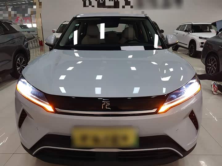 Фото 3 - BYD Yuan Up