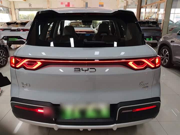 Фото 6 - BYD Yuan Up