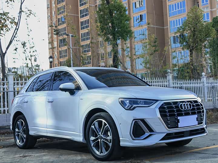 Фото 3 - Audi Q3