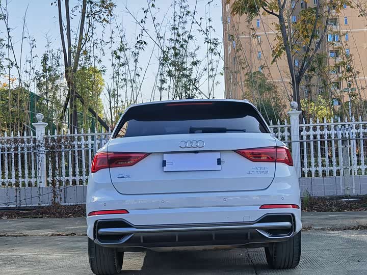 Фото 5 - Audi Q3