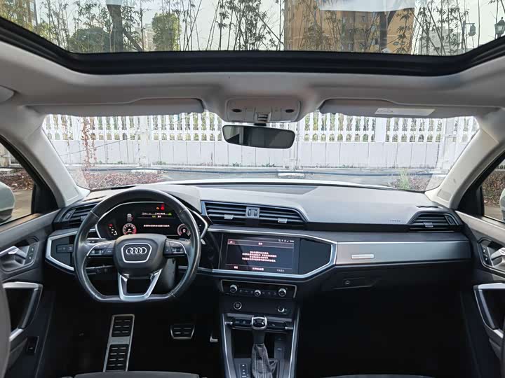 Фото 9 - Audi Q3