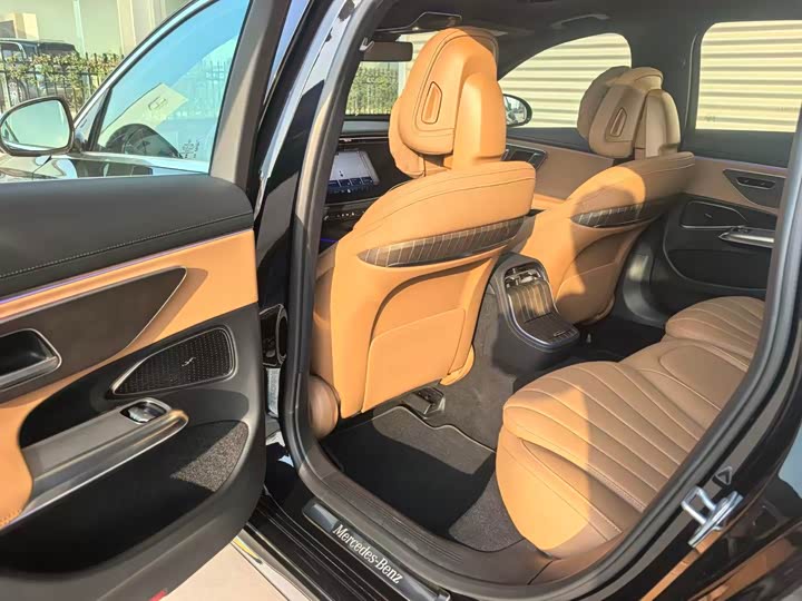 Фото 8 - Mercedes-Benz E-Class Hybrid