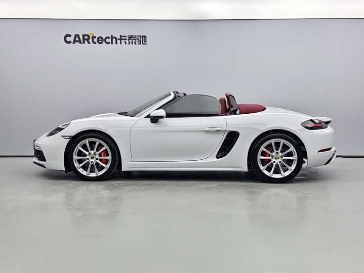 Фото 3 - Porsche 718