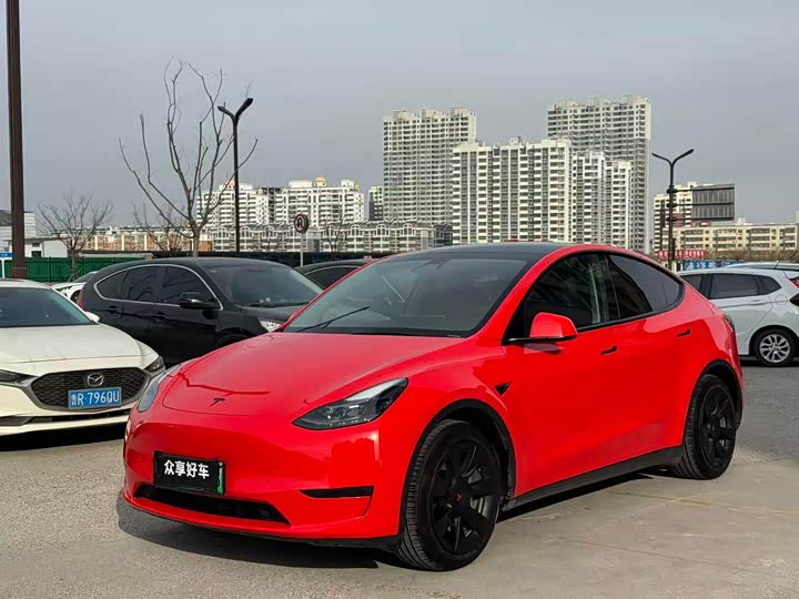 Фото 1 - Tesla Model Y