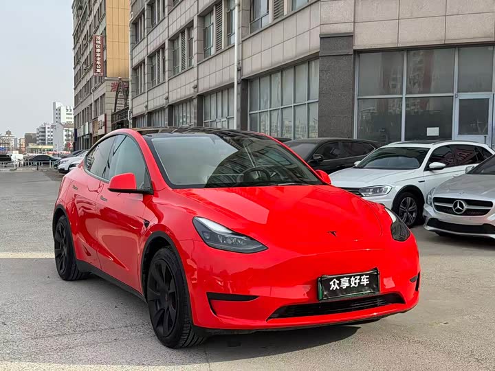 Фото 3 - Tesla Model Y