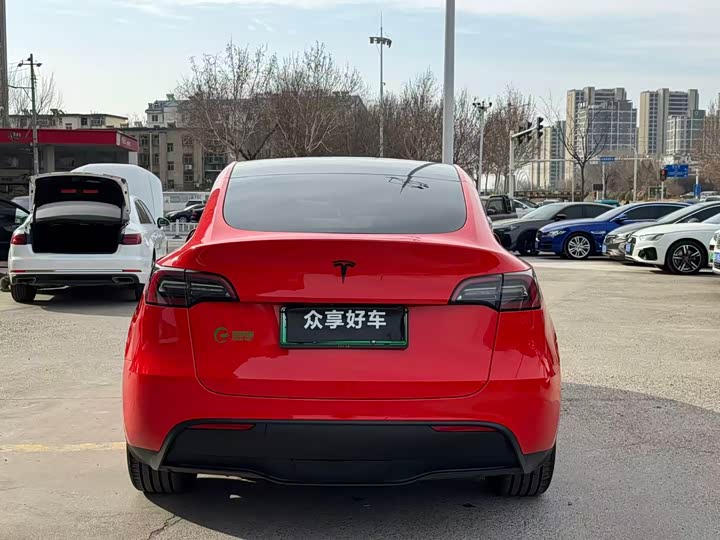 Фото 8 - Tesla Model Y