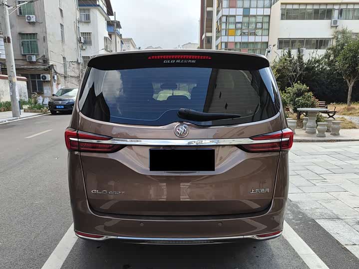 Фото 3 - Buick GL8 ES