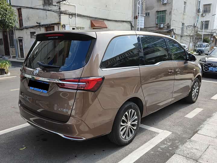 Фото 4 - Buick GL8 ES