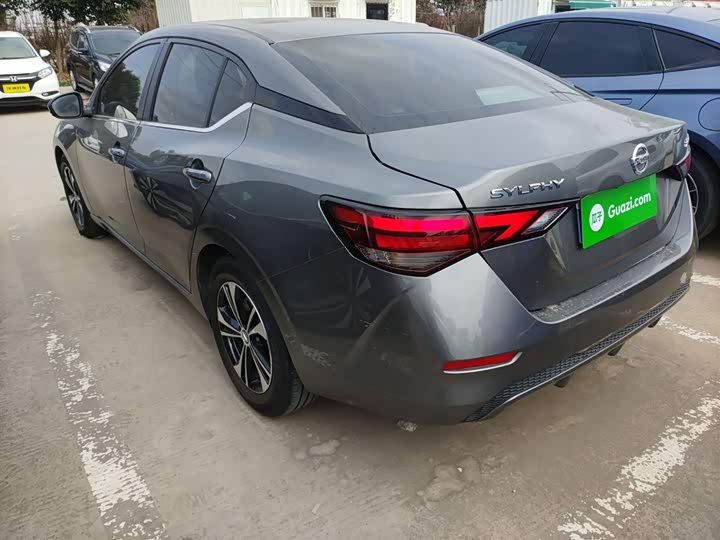 Фото 5 - Nissan Sylphy