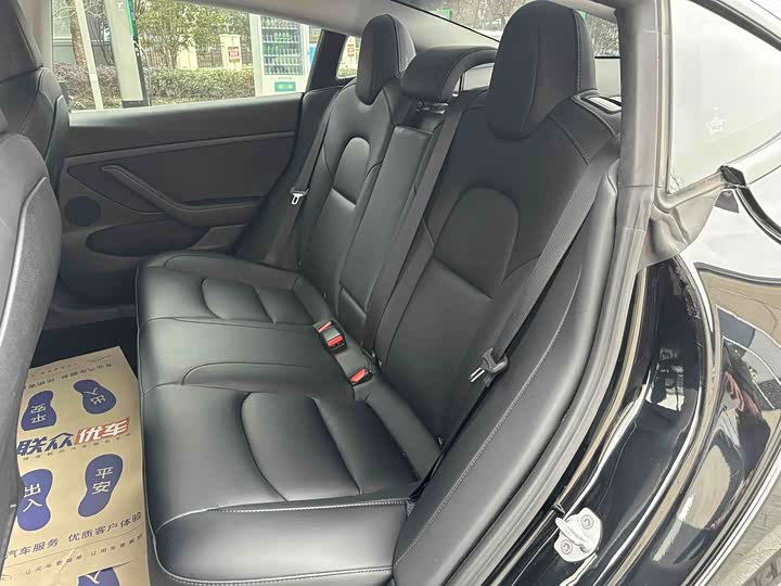 Фото 6 - Tesla Model 3