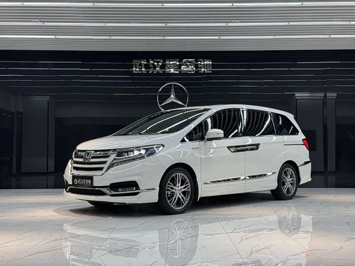 Фото 1 - Honda Elysion