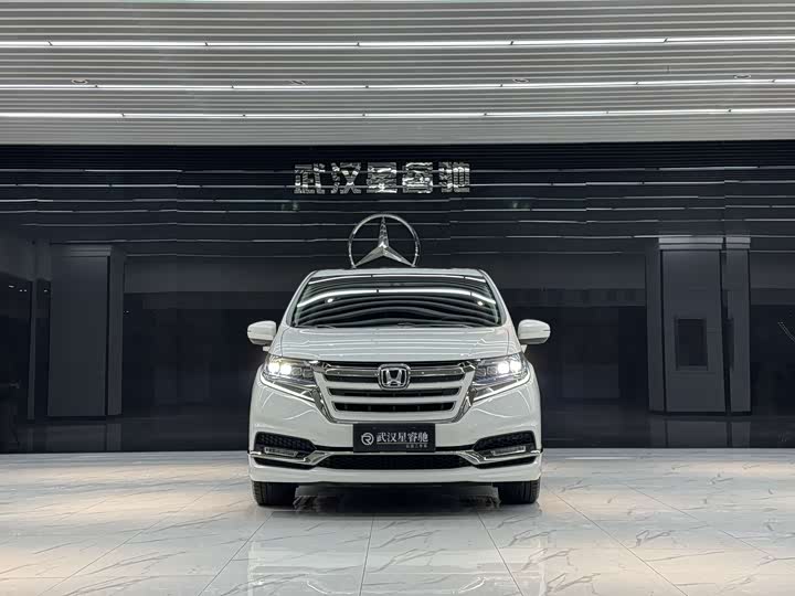 Фото 4 - Honda Elysion