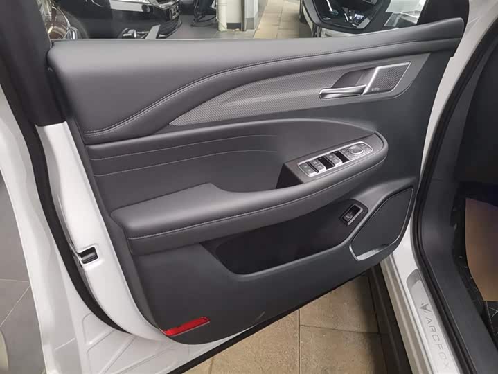 Фото 7 - BAIC Arcfox Alpha T6