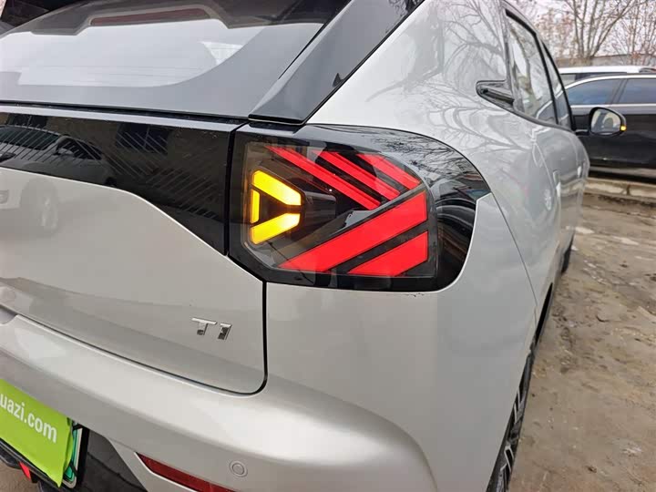 Фото 8 - BAIC Arcfox T1