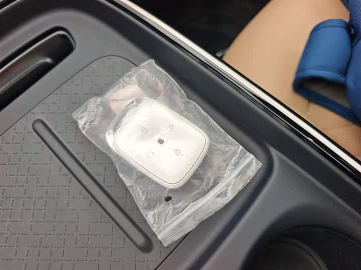 Фото 9 - BAIC Arcfox T1