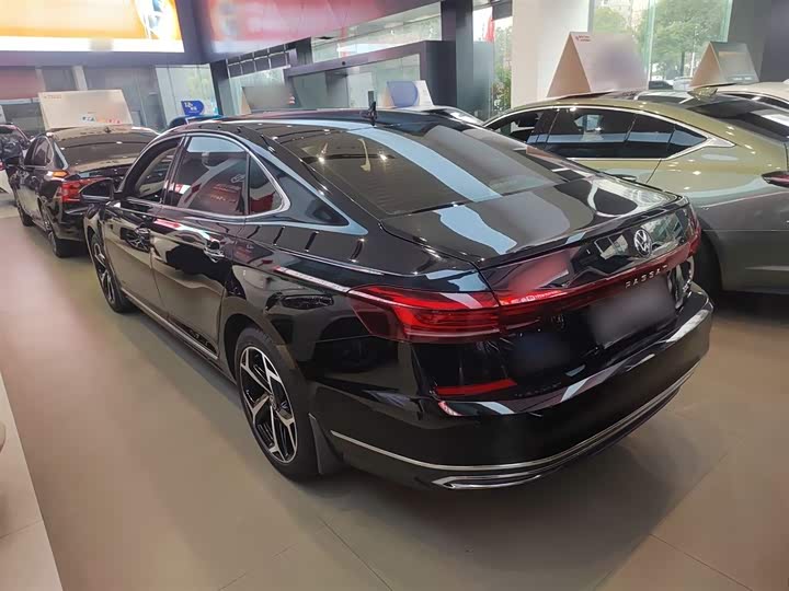 Фото 5 - Volkswagen Passat