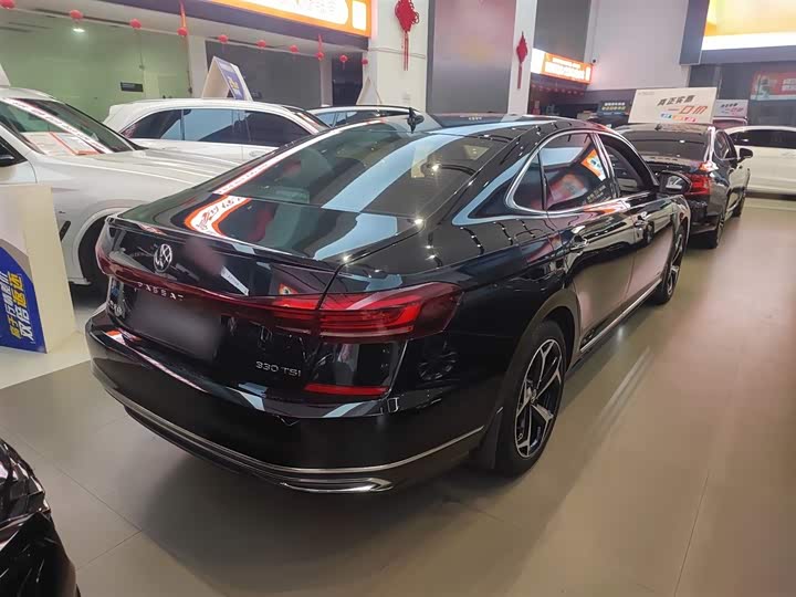 Фото 7 - Volkswagen Passat