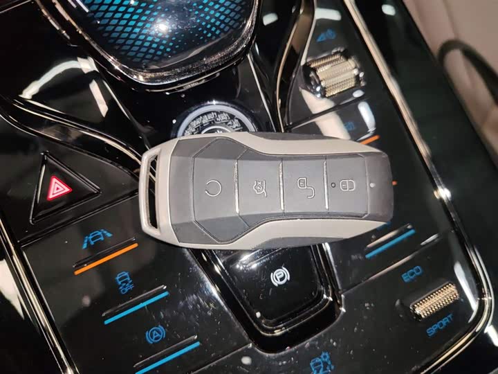 Фото 9 - BYD Han