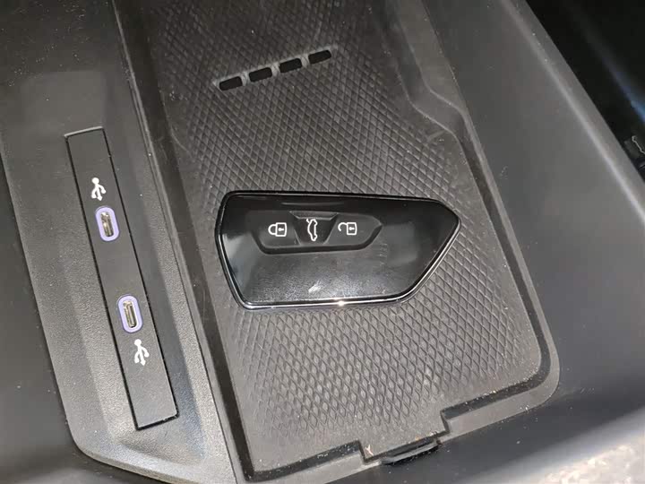 Фото 9 - Volkswagen Passat