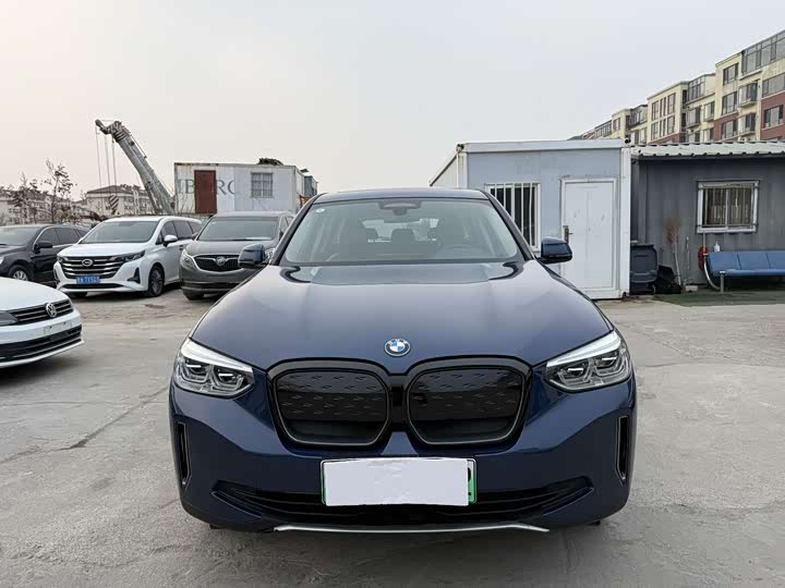 Фото 2 - BMW iX3