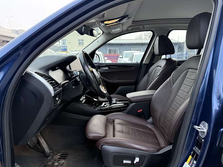 Фото 6 - BMW iX3