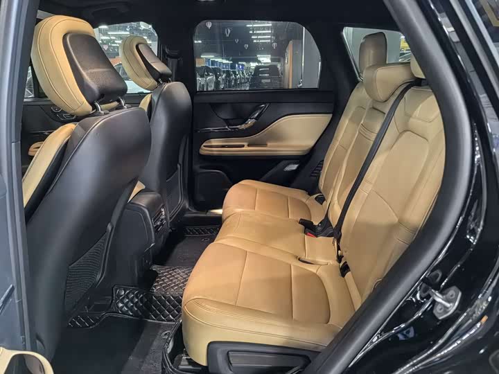 Фото 5 - Lincoln Corsair