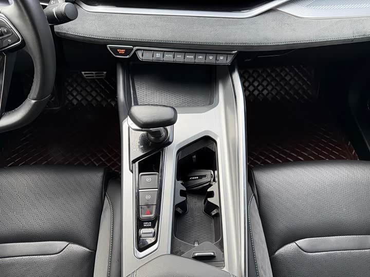 Фото 9 - Geely Preface