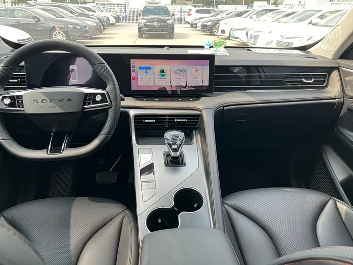Фото 6 - Roewe RX5