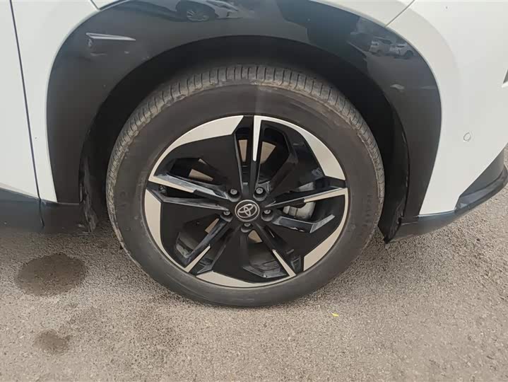 Фото 6 - Toyota bZ3X