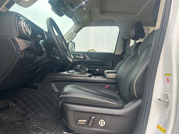 Фото 6 - Tank 300